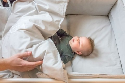 Zestaw do łóżeczka: personalizowana pościel 120x90 cm i ochraniacz, szara bawełna premium pima Zestaw do łóżeczka: personalizowana pościel 120x90 cm i ochraniacz, szara bawełna premium pima